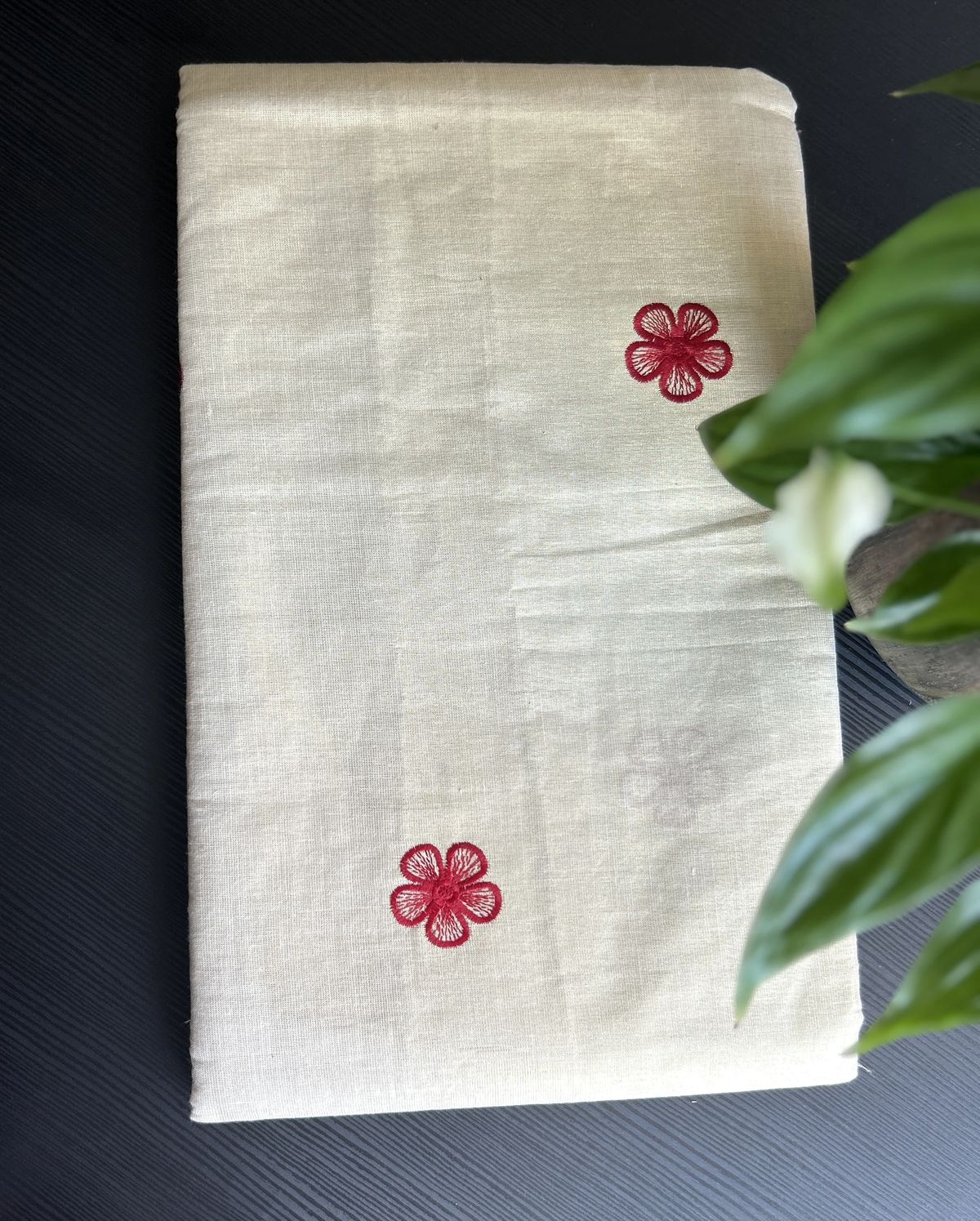 White Kasavu Saree with Red Floral Embroidery and Border - Image 3