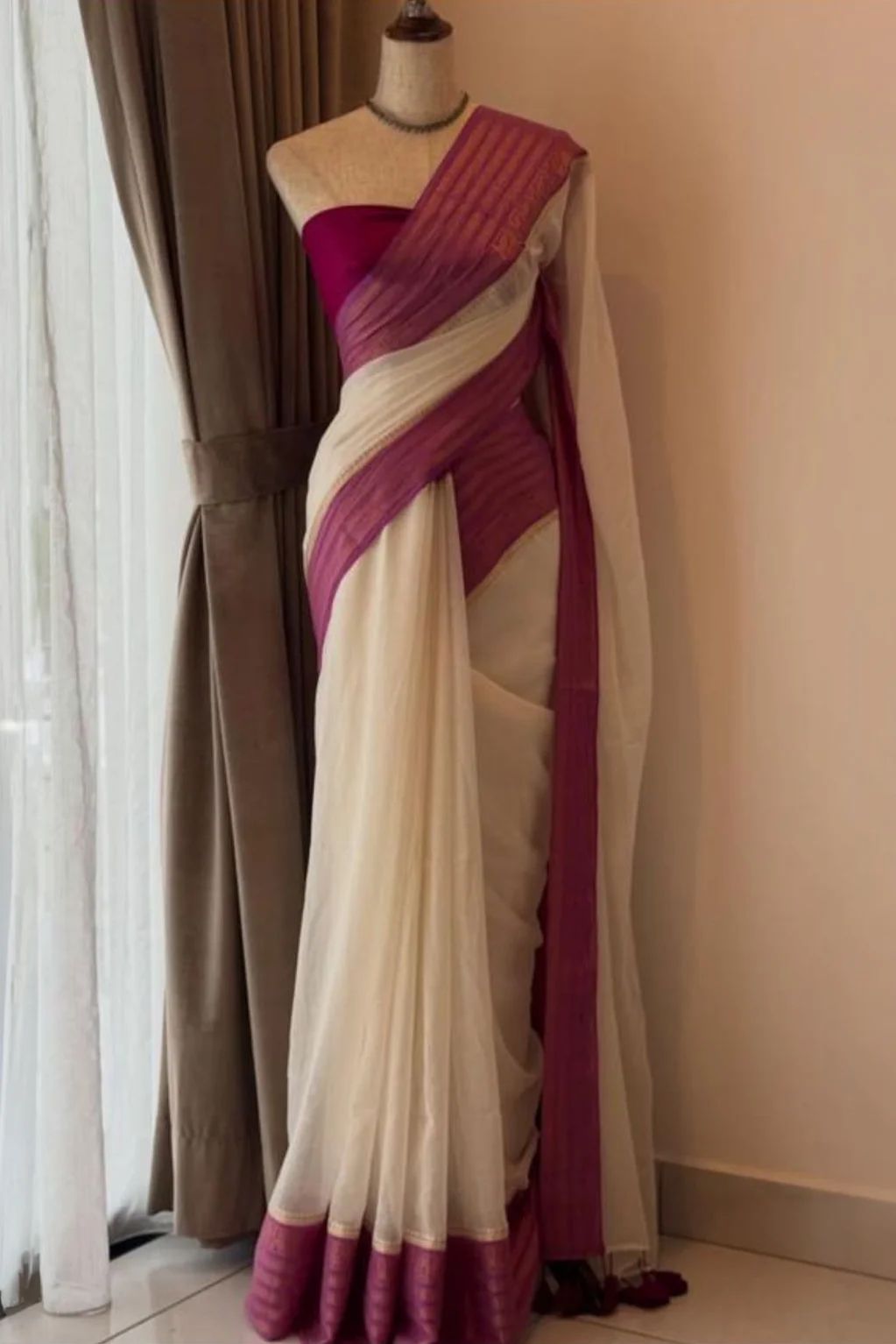 Elegant purple bordered Kerala Mulcotton saree with stripes - Image 3