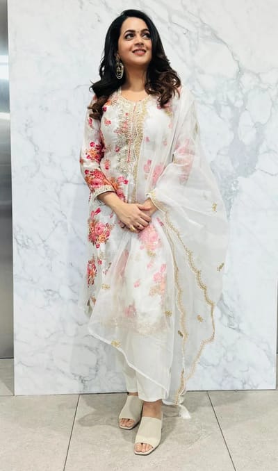 White Floral Embroidered Salwar Suit
