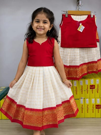 Elegant kids Pattupavada set