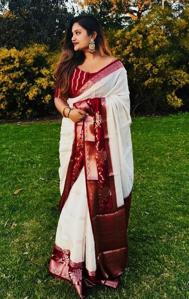 The elegant off white saree - Image 2