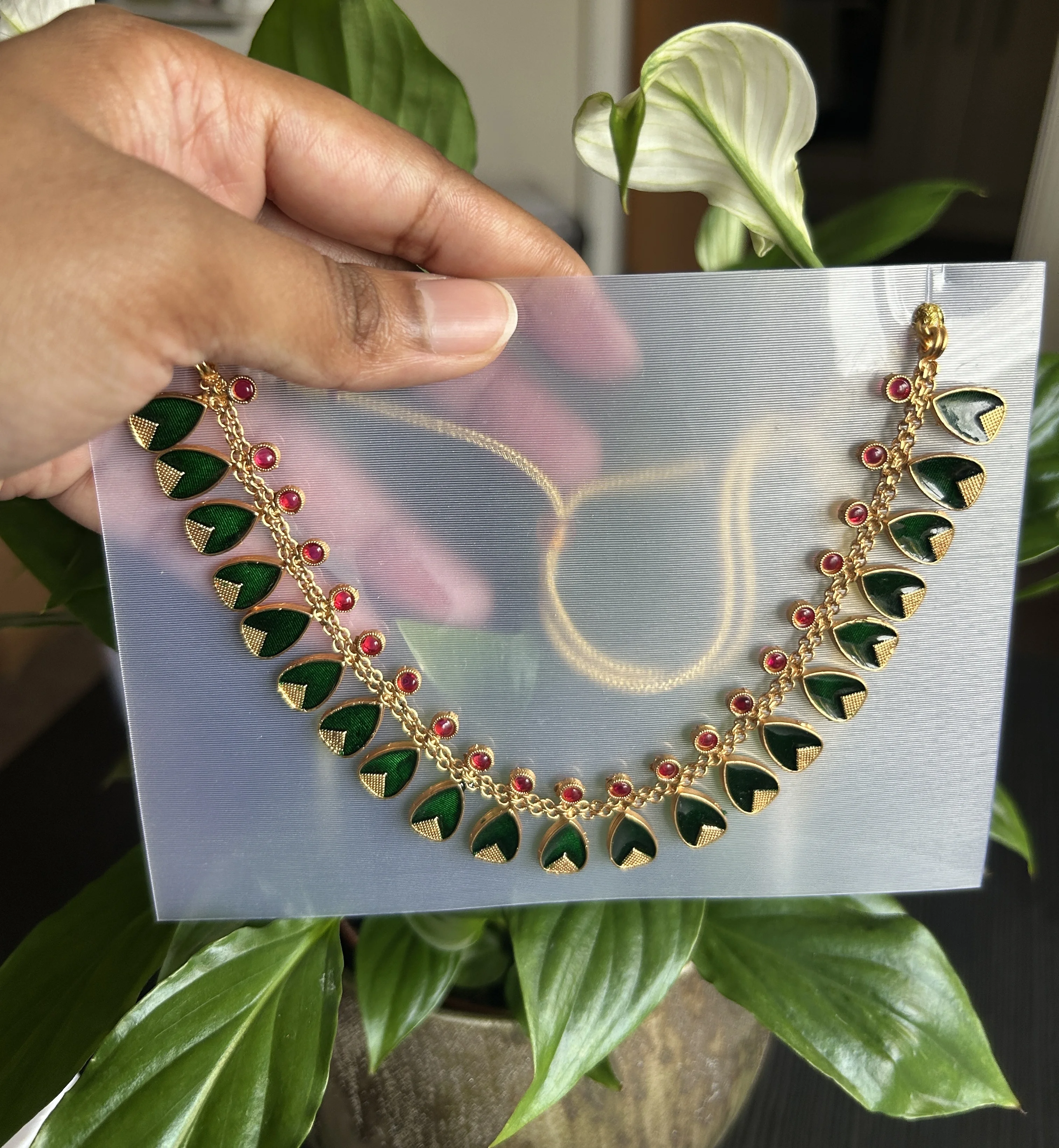 Green & Ruby Leaf Design Necklace Set - Image 2