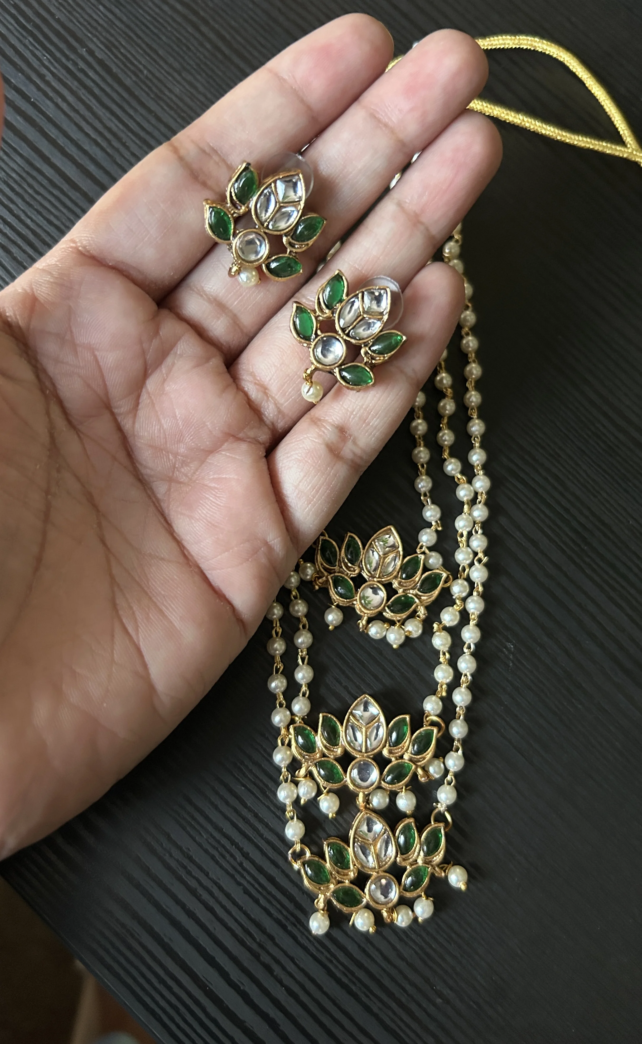 Emerald & Kundan Pearl Drop Necklace Set