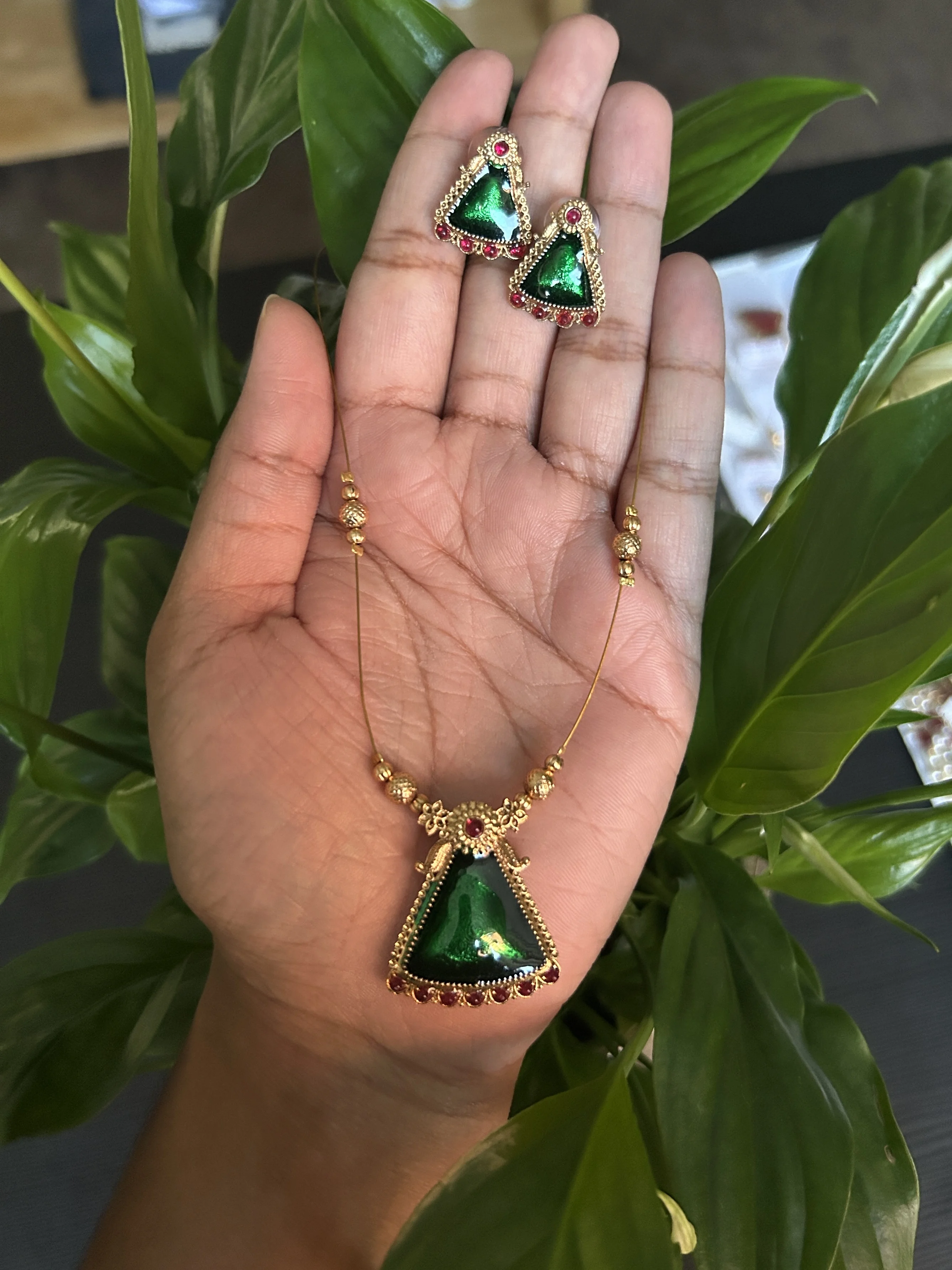 Emerald Triangle Necklace Set