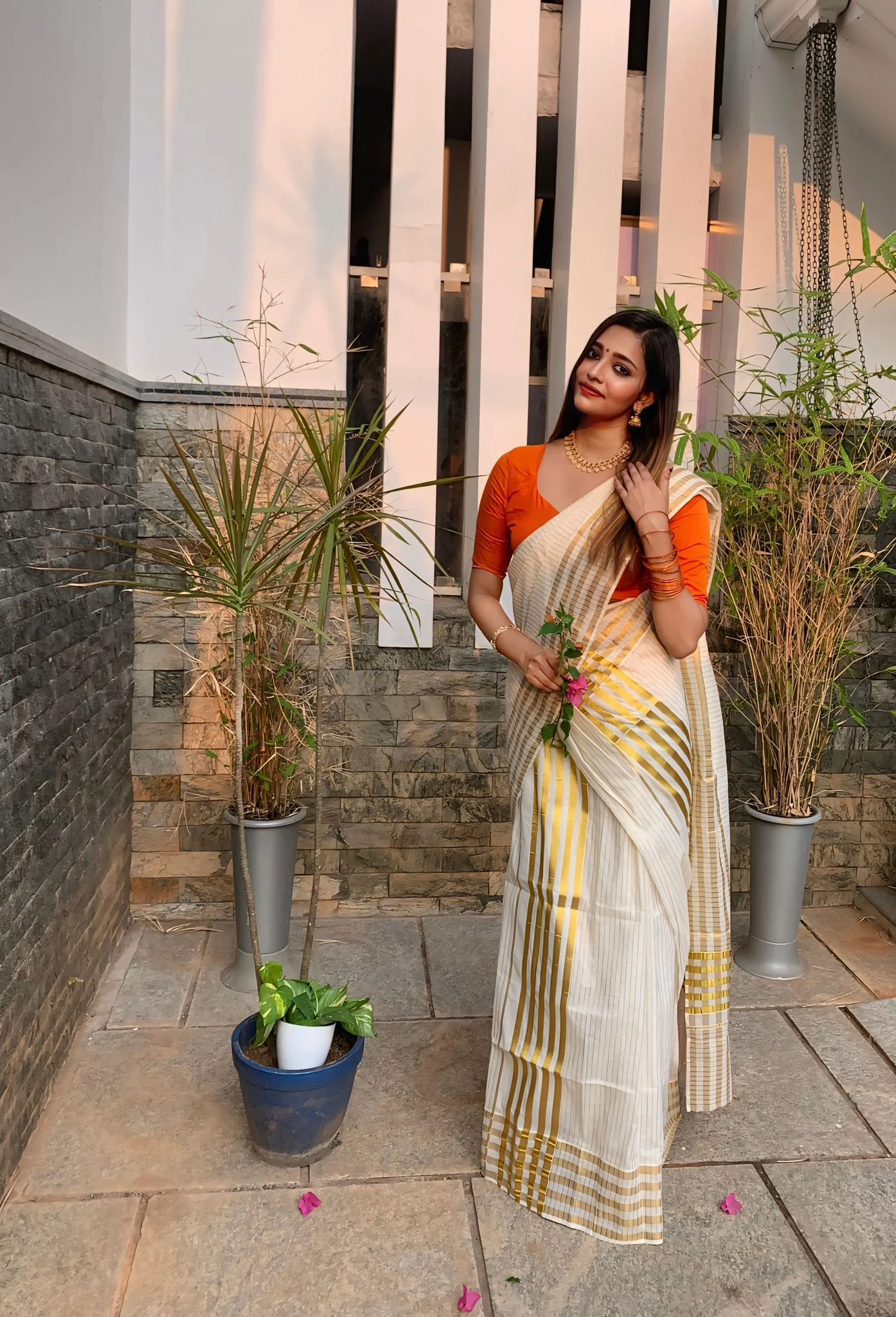  White and Gold Striped Kasavu mundu [two pieces] - Image 2