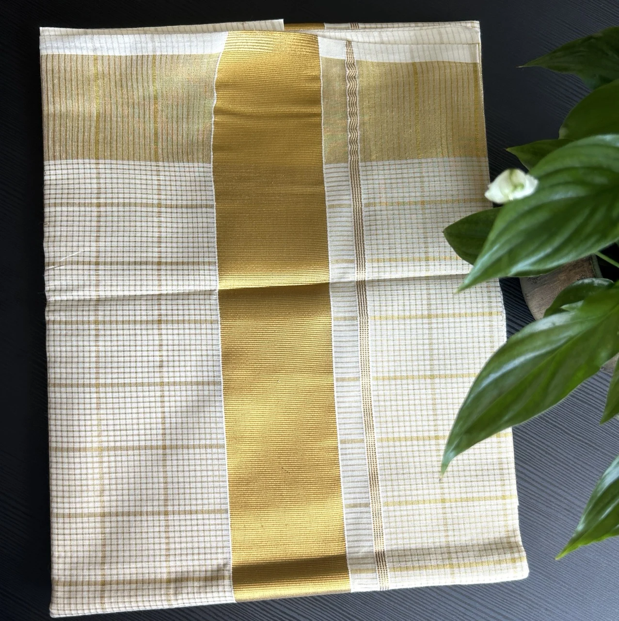 White and Gold Checked Kasavu Saree with Gold Zari Border - Image 3