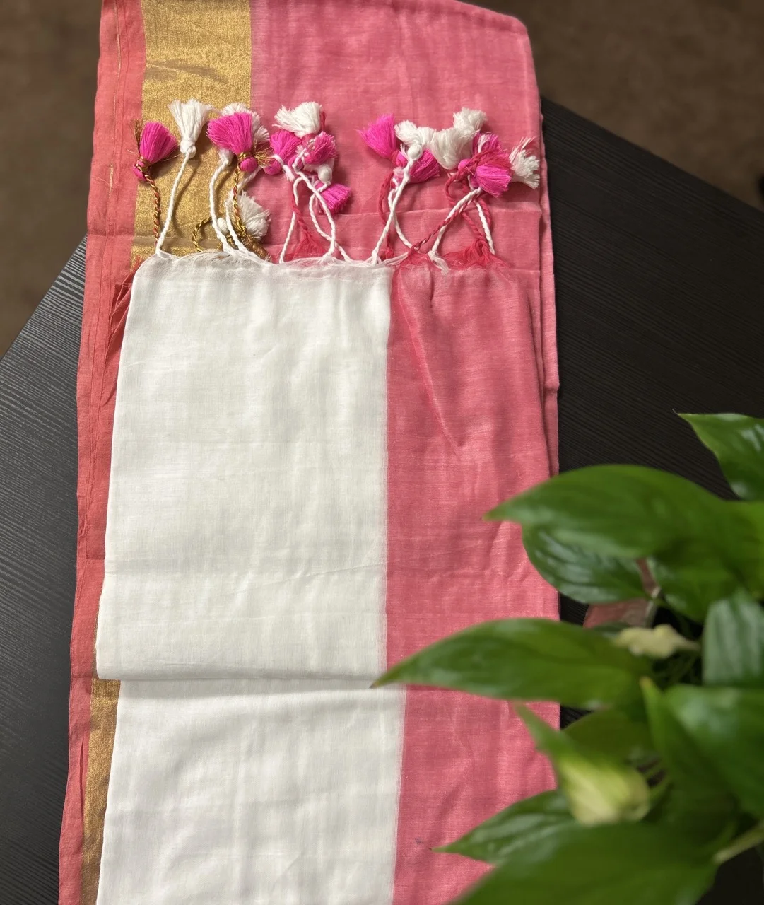 Pink Kasavu Saree with Gold Zari Border and Pink and White Tassels - Image 4