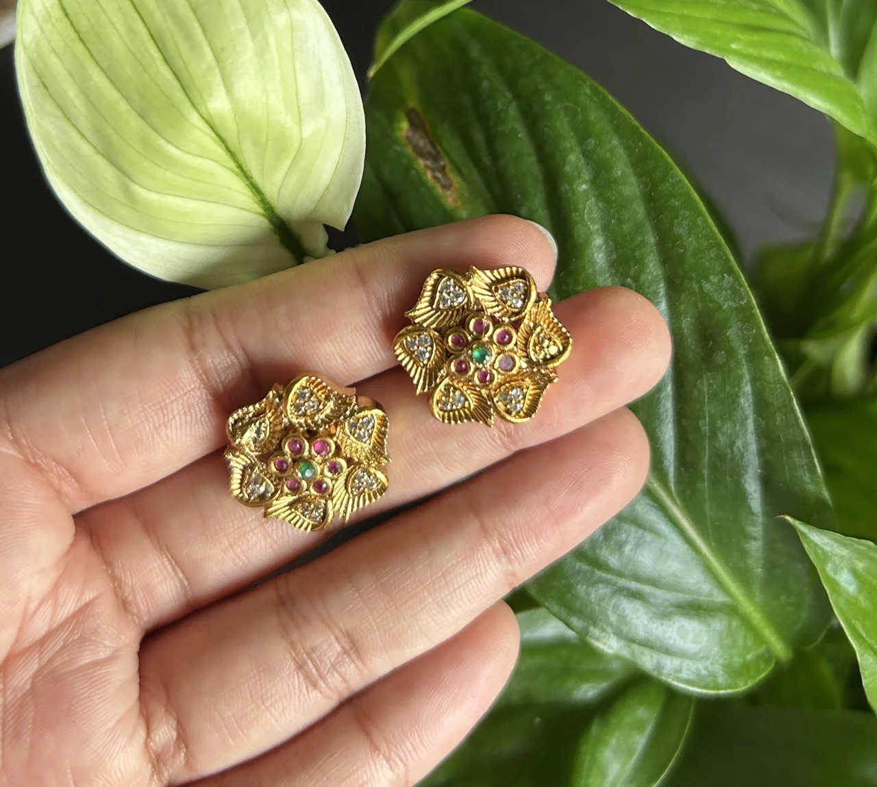 Gold-toned Necklace with Floral Pendant and Matching Stud Earrings - Image 3