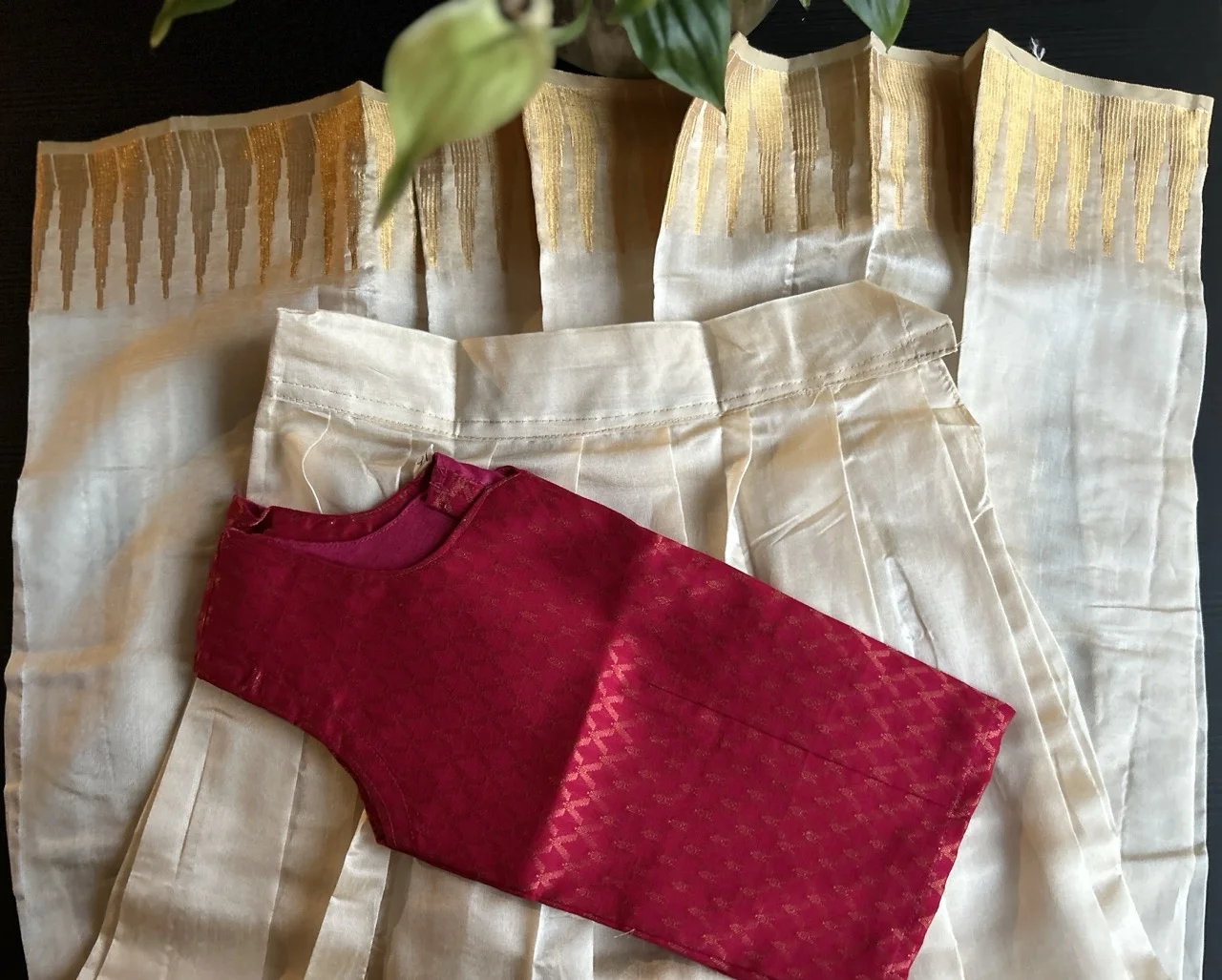 Kids  Magenta Brocade Blouse and Cream Skirt with Gold Zari Border - Image 3