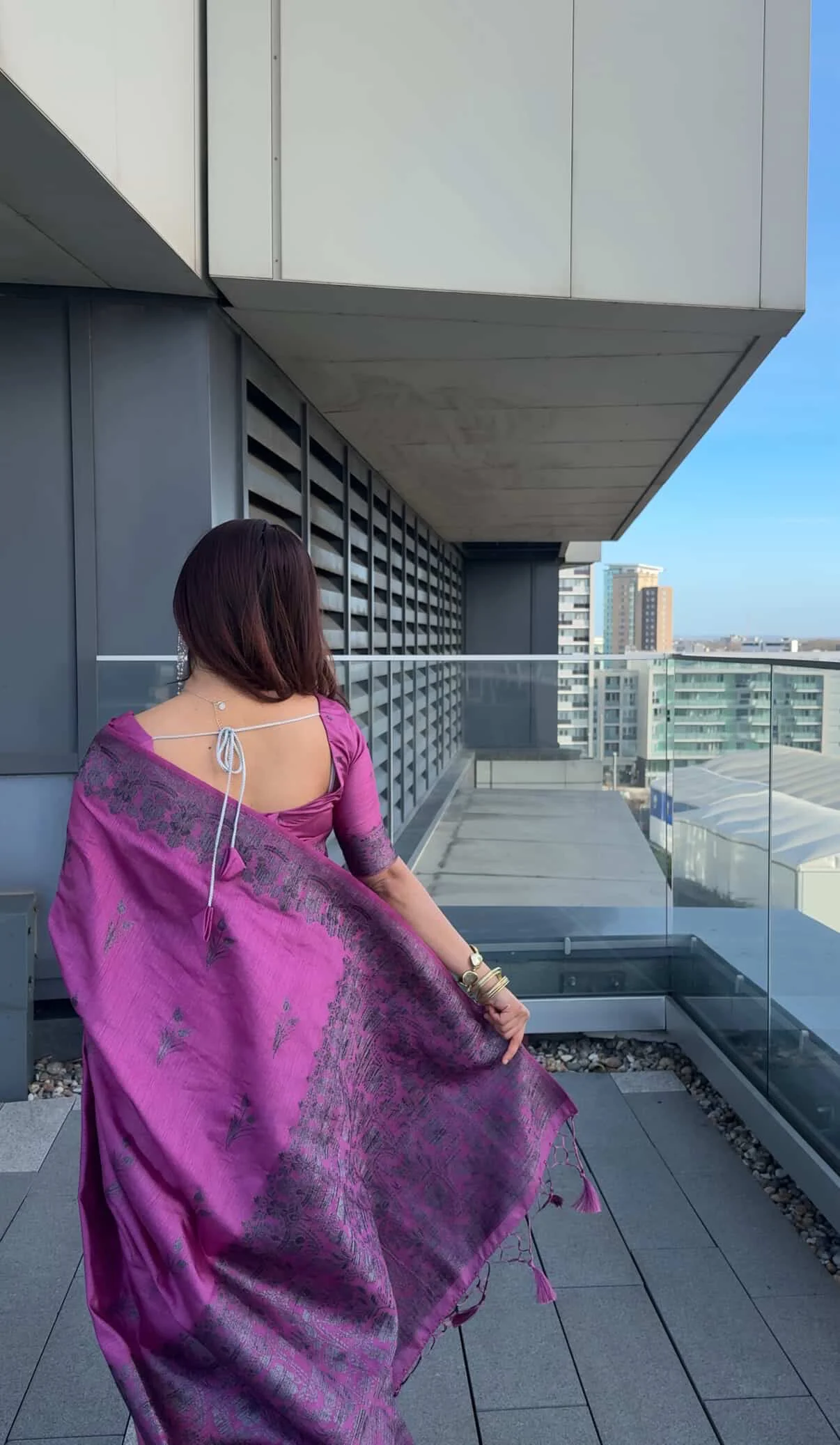 Mauve Georgette Saree with Intricate Silver Floral Border and Matching Blouse - Image 3